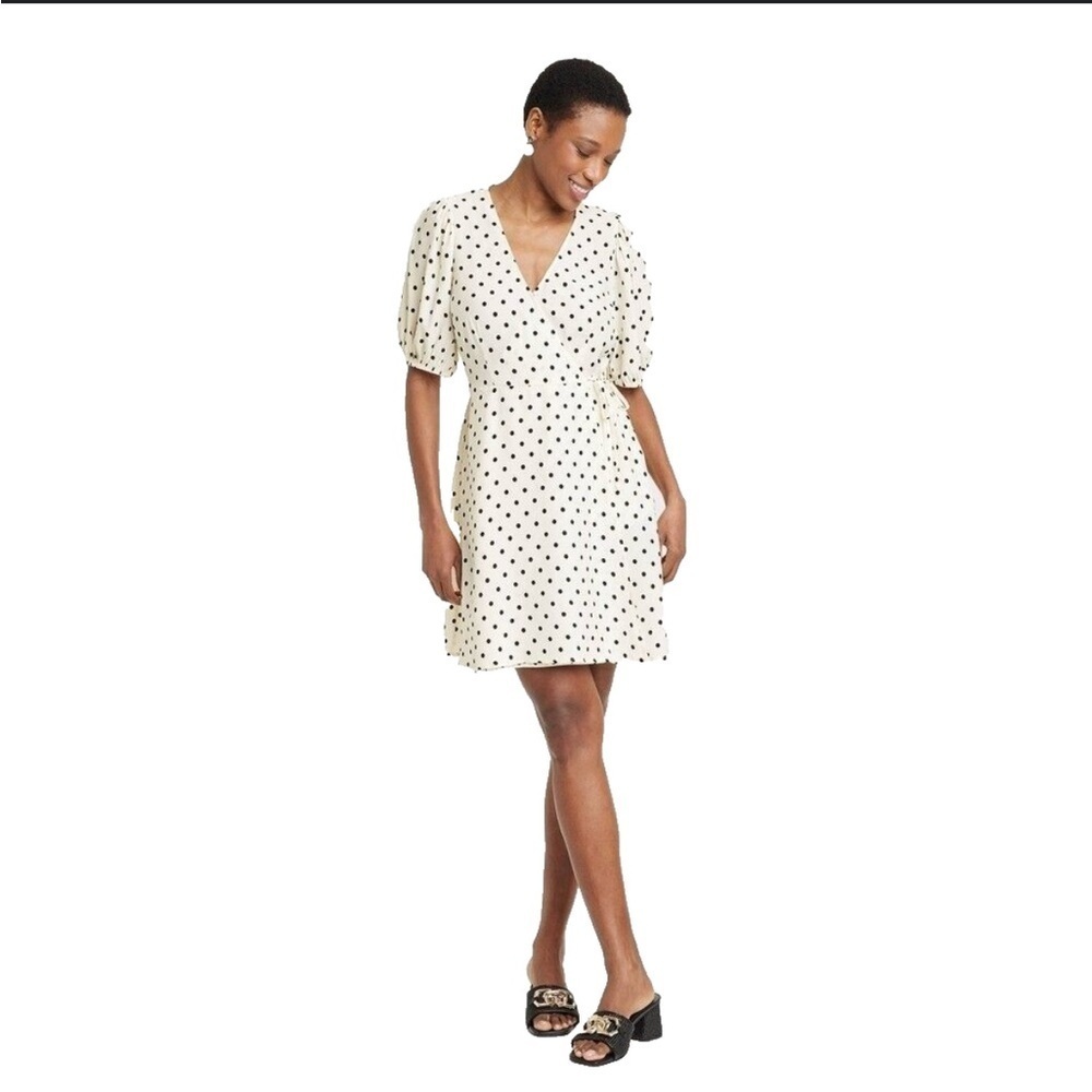 A New Day Cream and Black Balloon Short Sleeve Mini Wrap Dress Size Medium